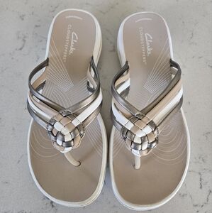 Clarks Cloudsteppers WovenSandals